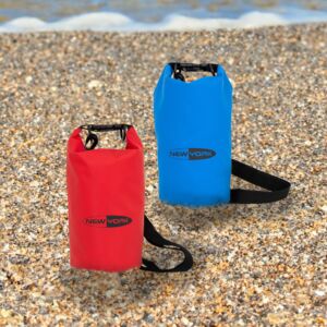 Trockentasche 2 Liter, mit Schultergurt blau oder rot