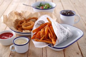 Einschlagpapier fettdicht für Pommestütenhalter